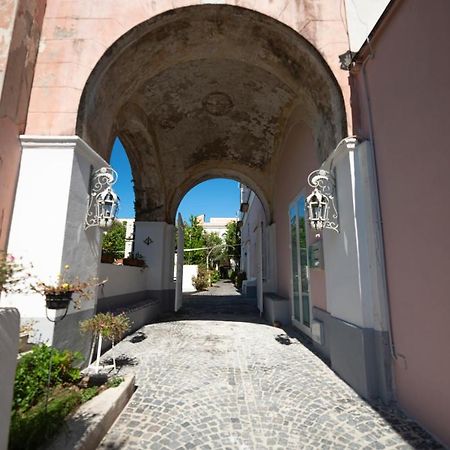 Controvento In Villa Eldorado Procida Exterior photo